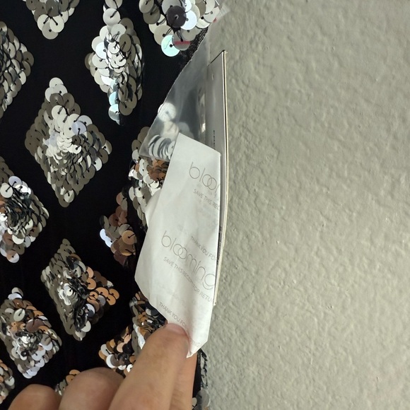 NWT French Connection Axel Embellished Sequin Dress In Black/Silver Midi - Picture 9 of 11